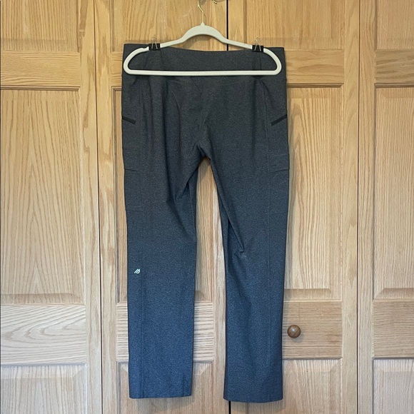 Eddie Bauer Dark Gray Women's Pants XL Straight Leg Zippered Side Pockets - Picture 3 of 9